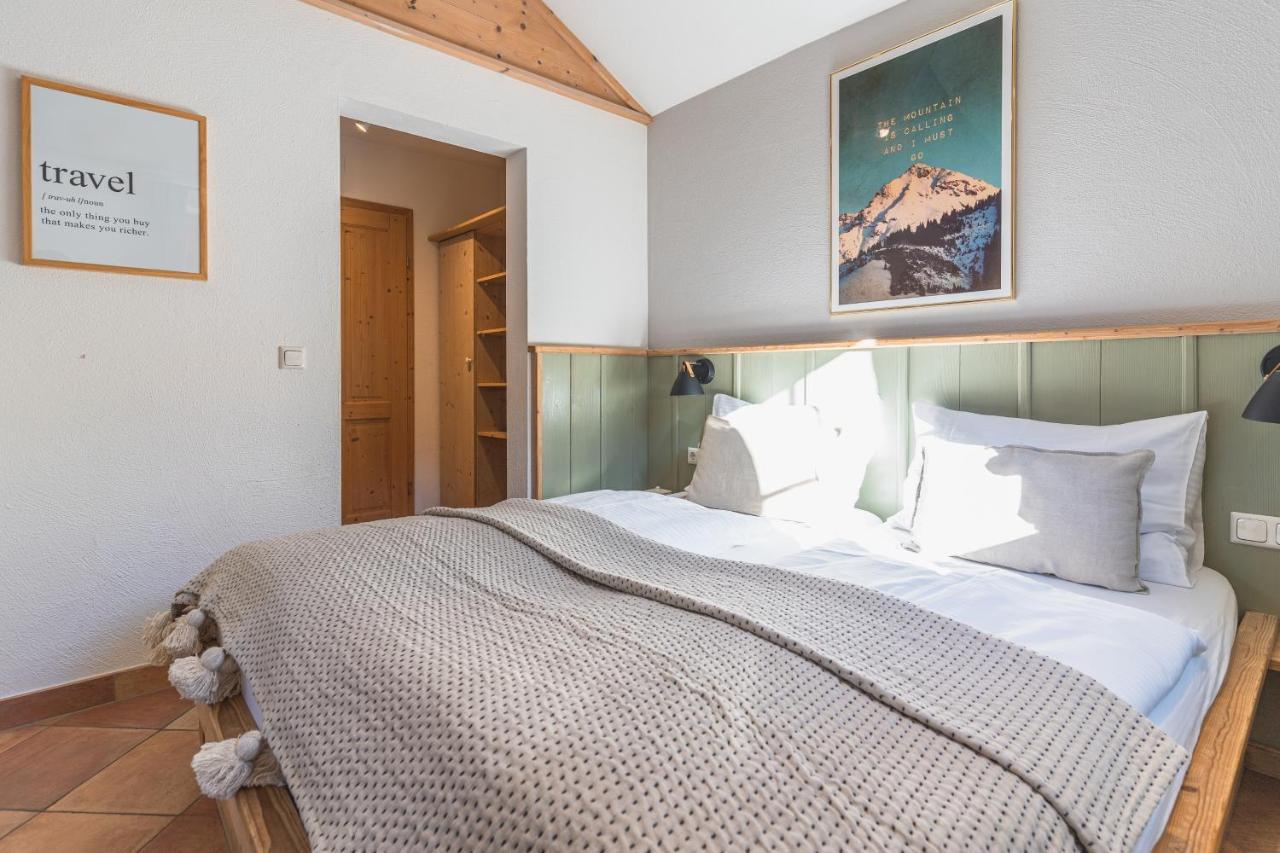 Dorfchalets & Apartments - Authentic Experience In Centre Of Kaprun Including Tauernspa And Summercard Exterior foto
