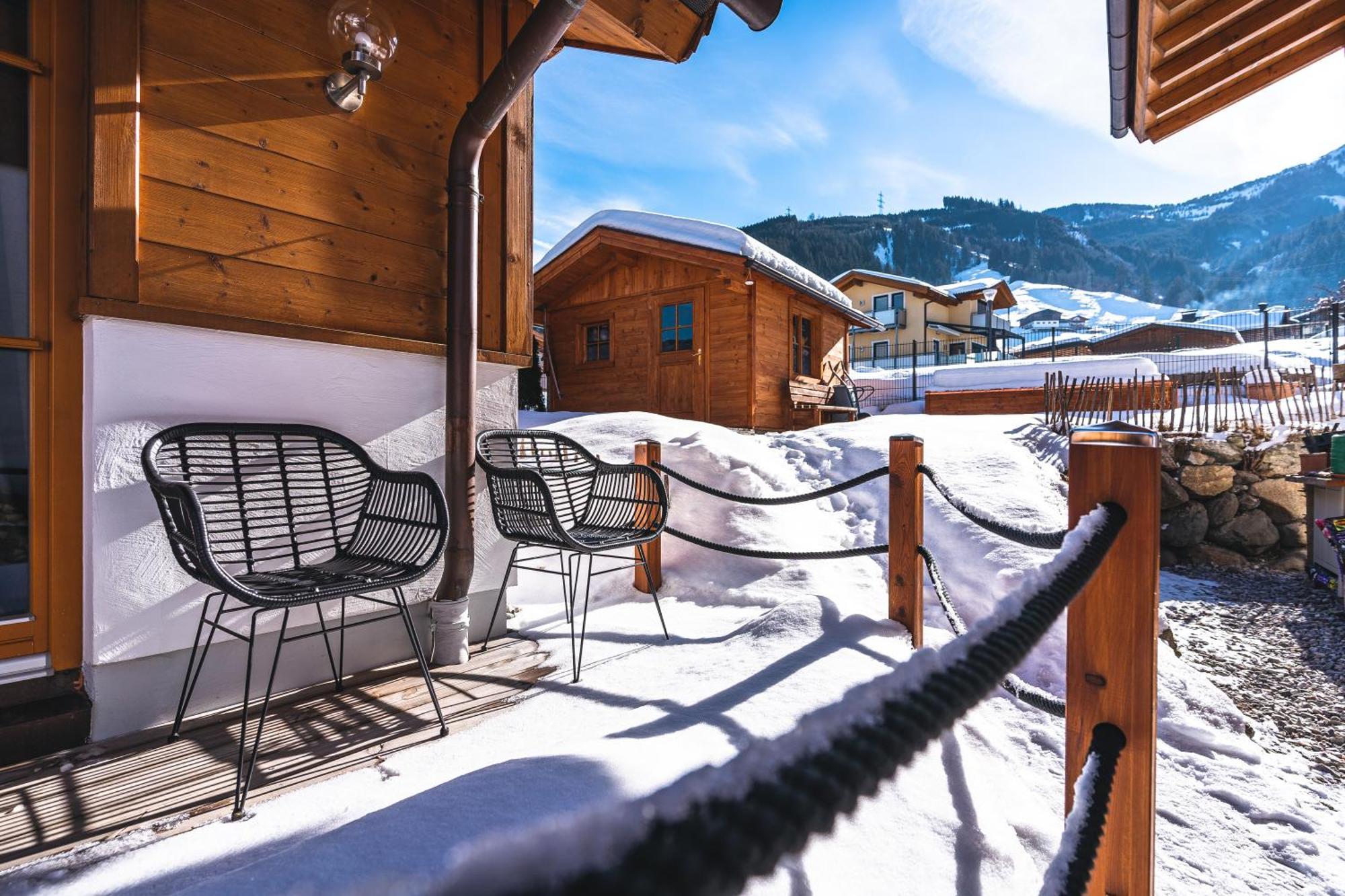 Dorfchalets & Apartments - Authentic Experience In Centre Of Kaprun Including Tauernspa And Summercard Exterior foto