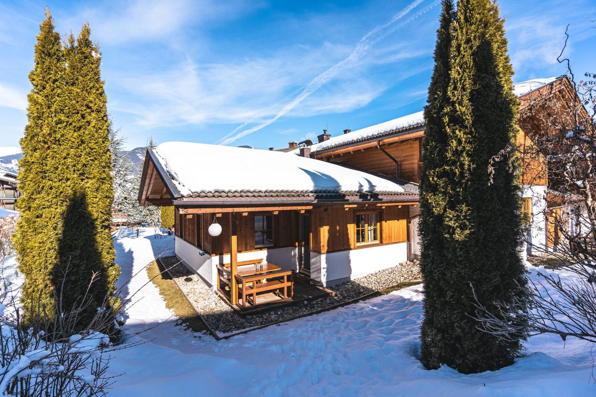 Dorfchalets & Apartments - Authentic Experience In Centre Of Kaprun Including Tauernspa And Summercard Exterior foto